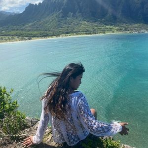 Meet your Posher, Lara